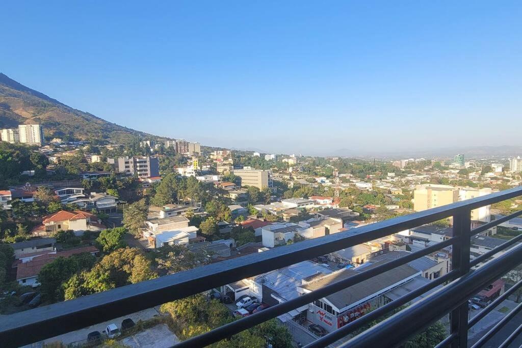 Exclusivo Apto En Escalon En Condominio 105 Apartment San Salvador