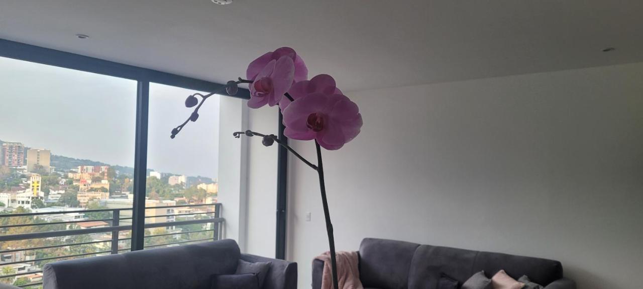 Exclusivo Apto En Escalon En Condominio 105 San Salvador