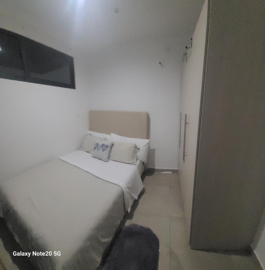Exclusivo Apto En Escalon En Condominio 105 Apartment