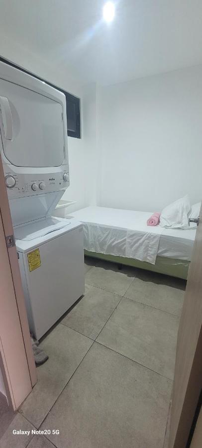Exclusivo Apto En Escalon En Condominio 105 Apartment San Salvador